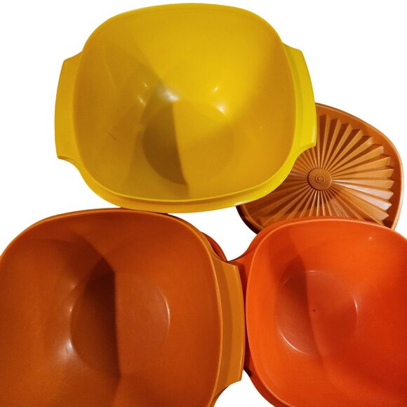 Tupperware Vintage Servlier Bowls Starburst seals - Picture 2 of 2